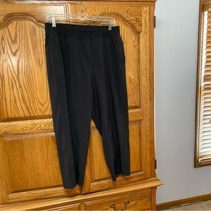 Lululemon Wanderer Crop 23"‎ Pant Black Women’s Sz 10 Workout Athletic Yoga